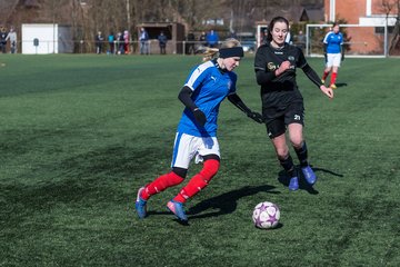 Bild 438 - B-Juniorinnen Halbfinale SVHU - Holstein Kiel : Ergebnis: 3:0
